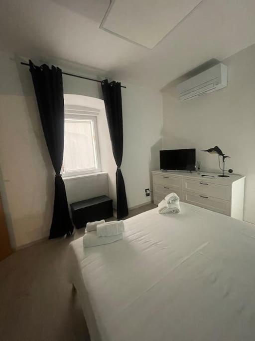 Casa Vacanze Viale Miramare 31- Delizioso Mini Loft Industrial Триест Екстериор снимка